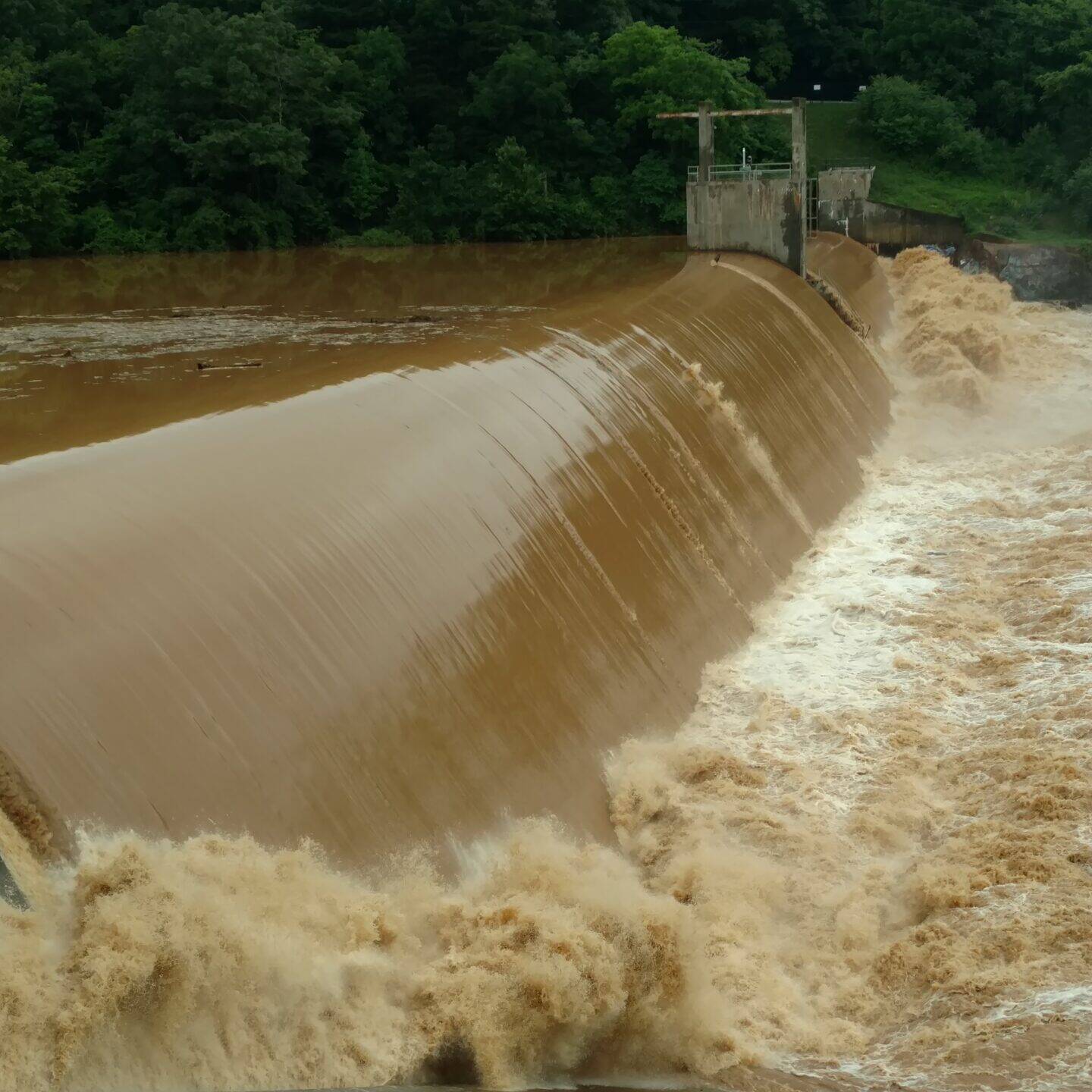 SR dam 5 31 2018 4 feet